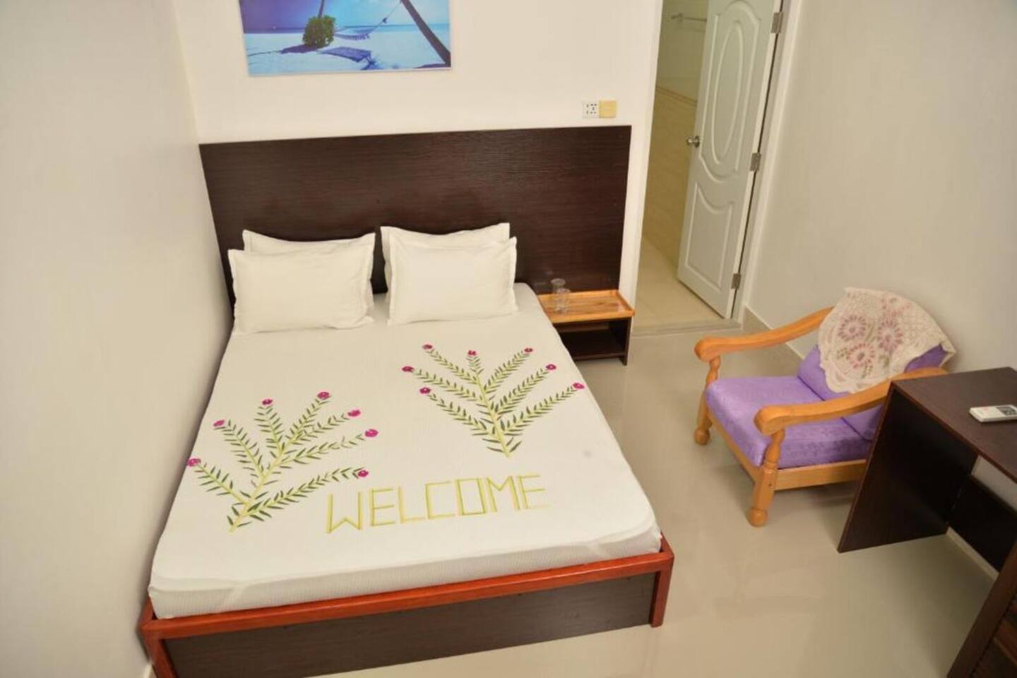 Double room with queen bed at Moodhumaa Inn Guraidhoo